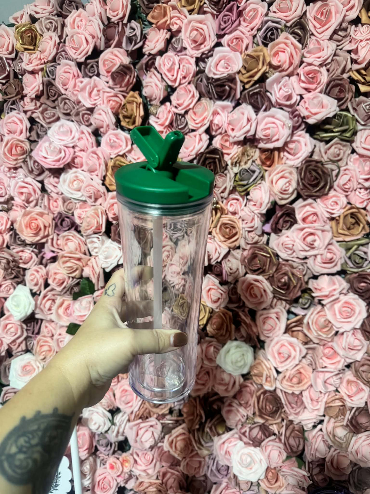 24oz Flip Straw Snowglobe Tumbler