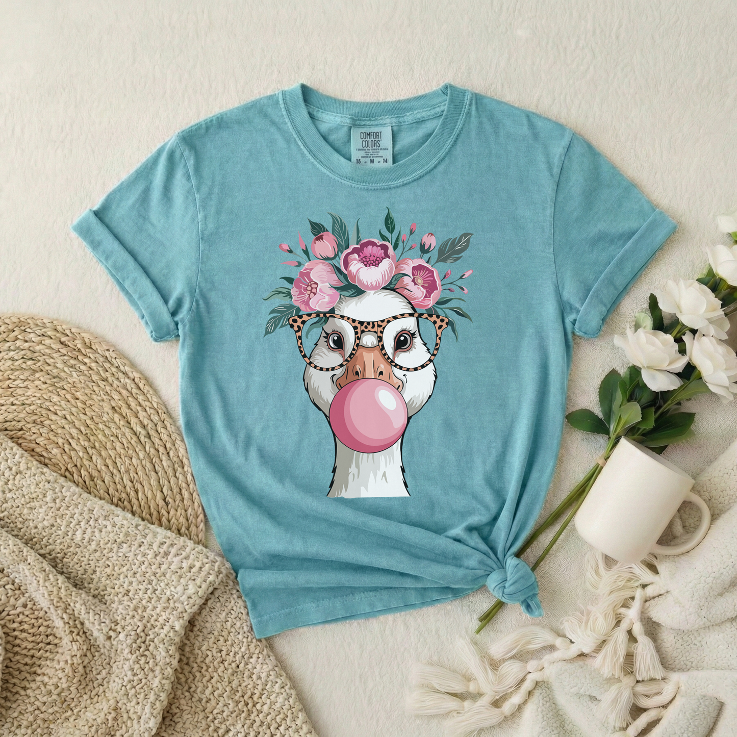 Floral Goose Bubble Gum Graphic Tee – Cute Boho Animal